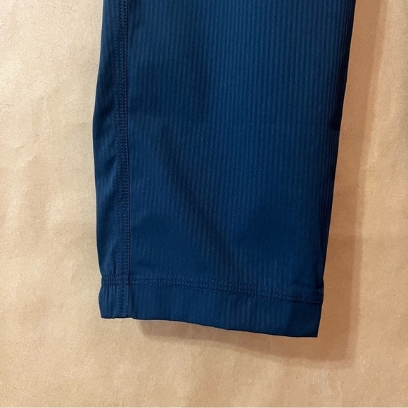 Lululemon | NWT Dance Studio Crop II (Unlined 20") Pants Nocturnal Teal Size 2 - Picture 9 of 15